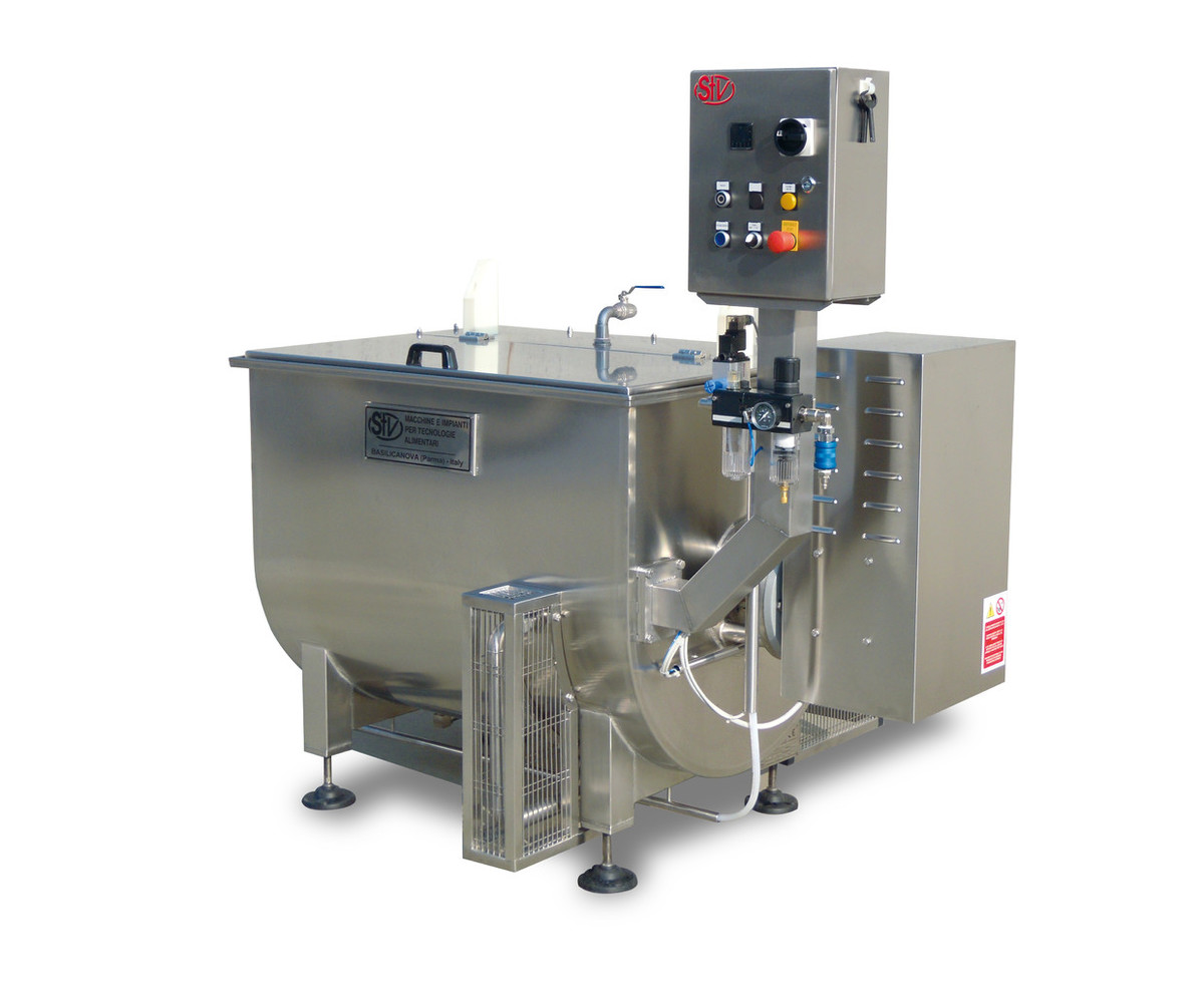 DOUBLE-JACKET INSULATED HORIZONTAL RESTING TANK FOR PRODUCT COOKING AND MIXING